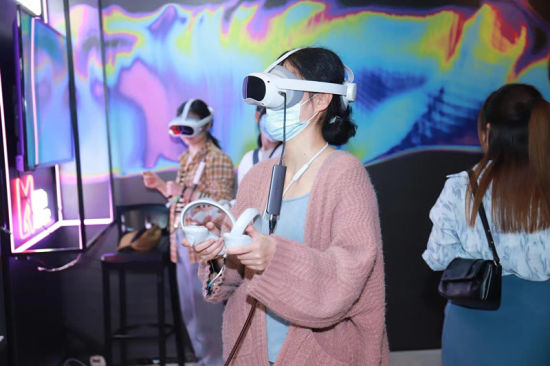 随着5G的到来AR技术被广泛应用于文旅行业AR技术一般指()。(图1)